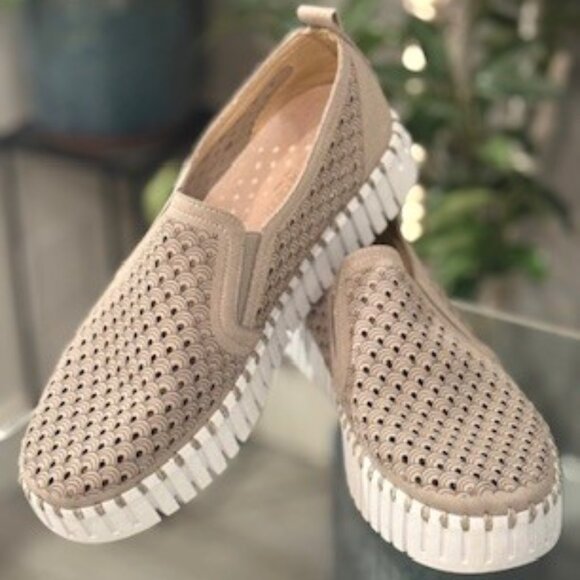 Ilse Jacobsen Tulip4078 Slip On Shoe - Atmosphere (Tan) - Picture 1 of 1